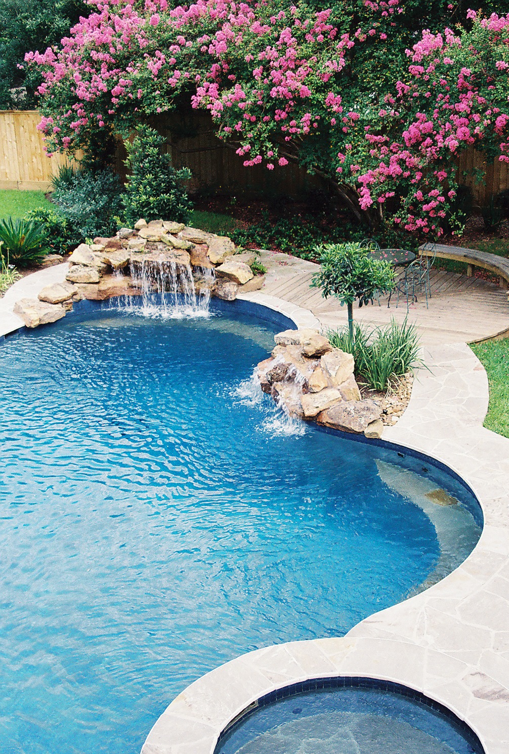 Construction – Oasis Custom Pools